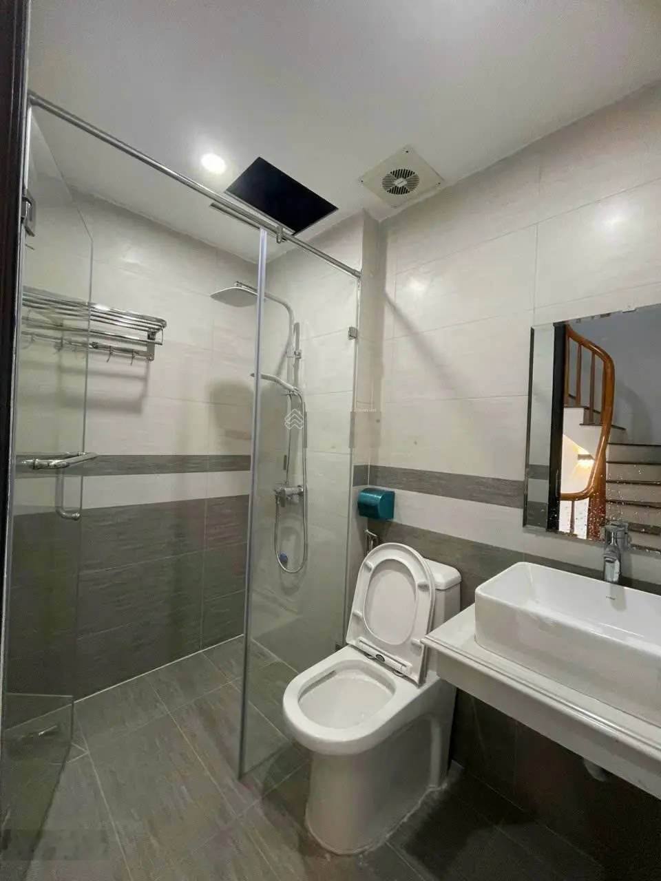 Bán nhà Di Trạch 38m2 4 tầng ô tô đỗ cửa. Lô góc 2 mặt thoáng 5,3 tỷ