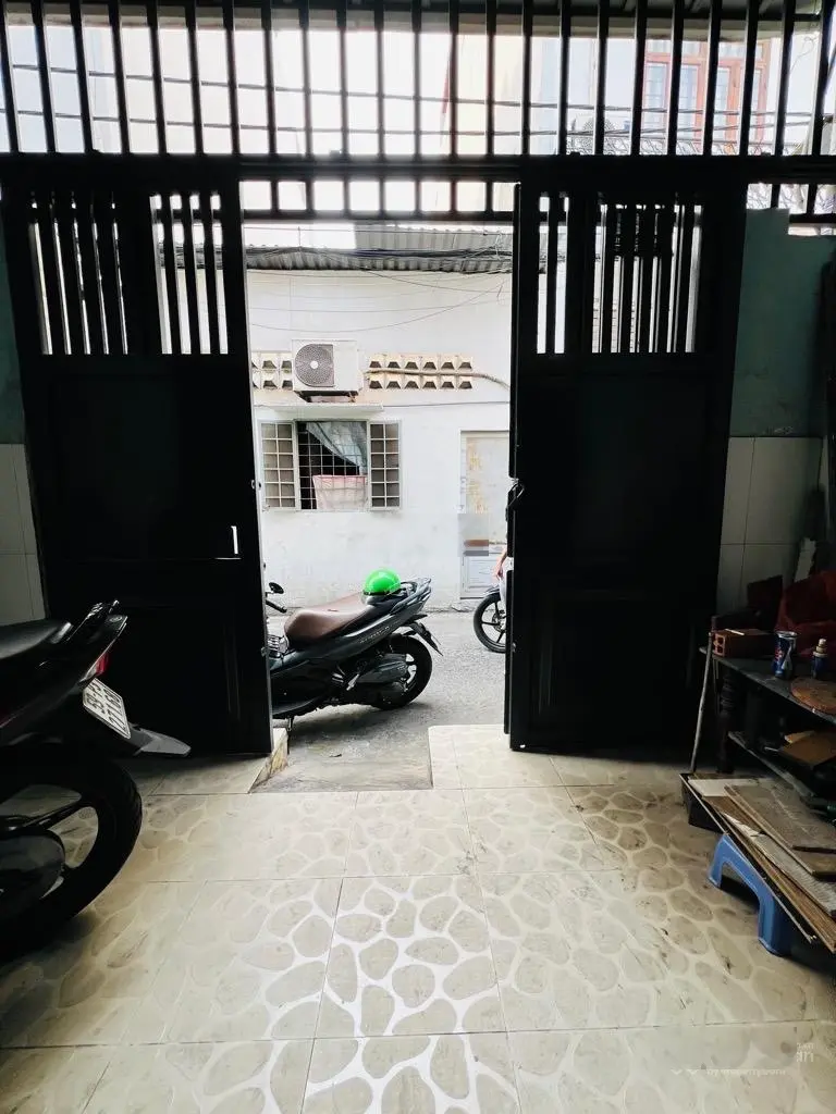 Hẻm xe hơi thông - Phạm Văn Bạch - Tân Bình - 50m2 - 4.3x13m - 2 tầng - 2PN - 2WC - giá 5.6 tỷ