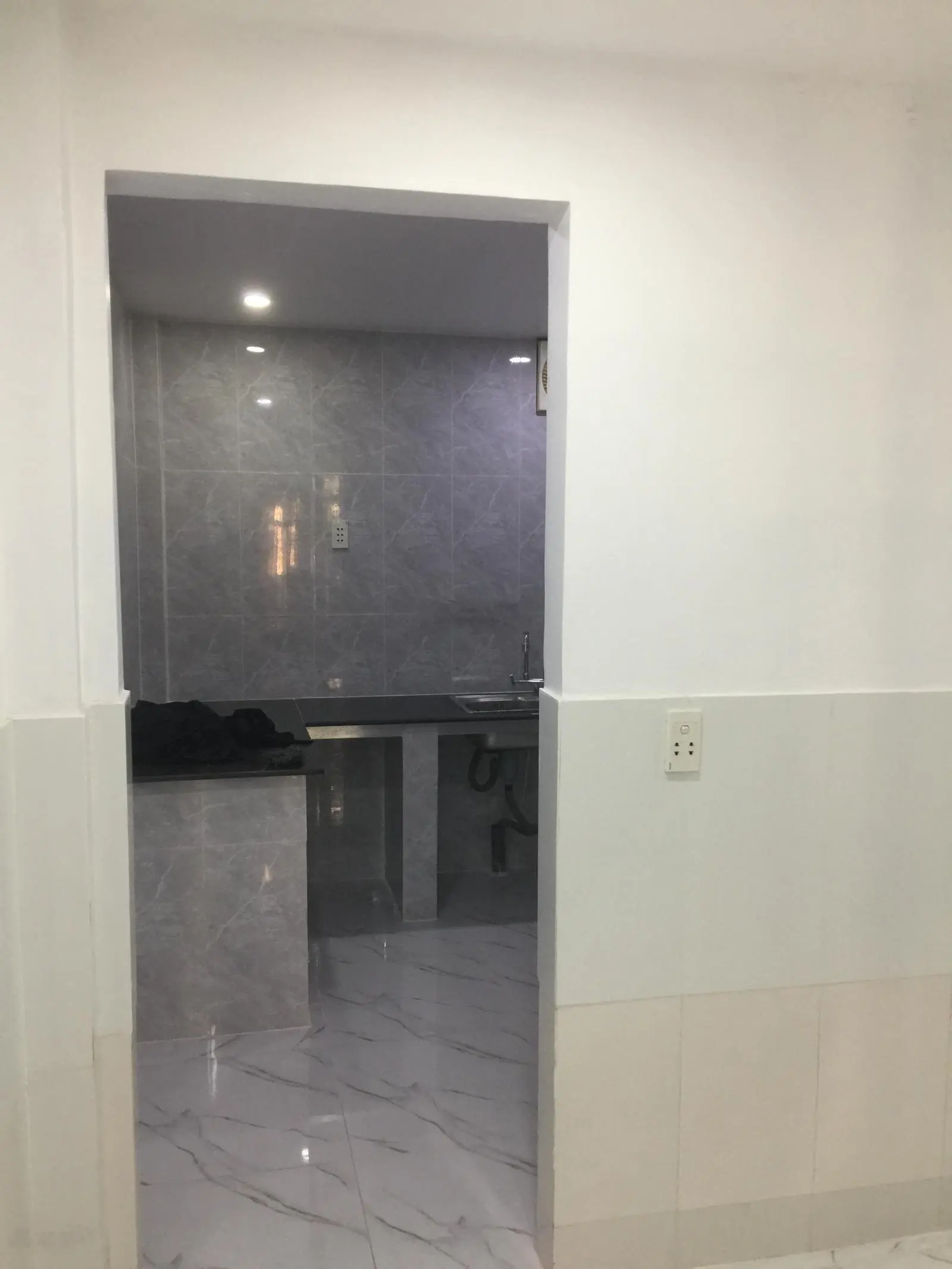 Chính chủ bán nhà DT:3,5x10 giá 3 tỷ 5 , Sổ hồng , trệt 1 lửng ,HBC,TĐ,:0908 284 ***-098016419