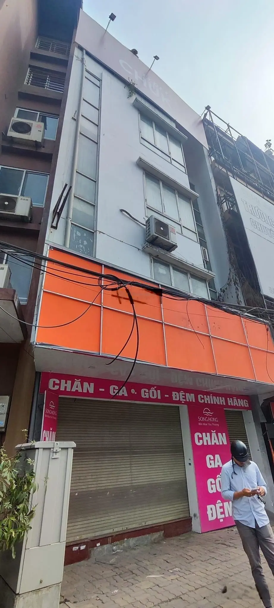Bán nhà mặt phố Đường Láng, Đống Đa. Diện tích 74m2, giá 14,8 tỷ