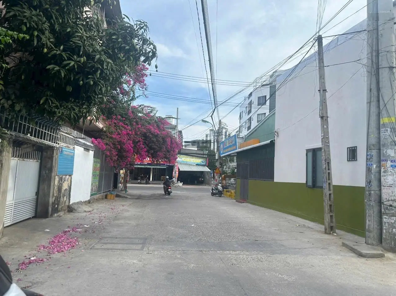 Bán căn nhà 5 tầng đã hoàn thiện phần thô phù hợp kinh doanh căn hộ, nhà nghỉ