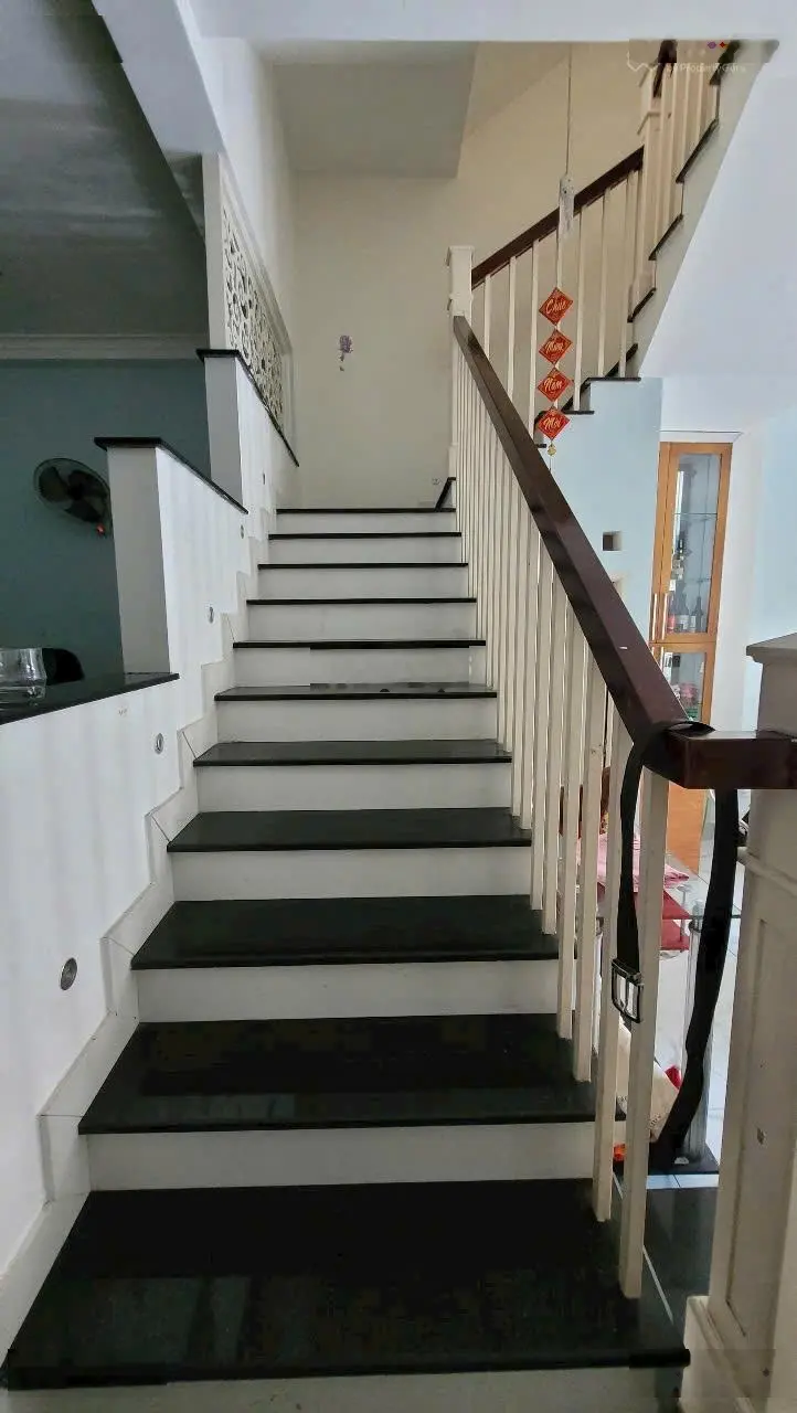 Bán gấp căn góc 2 mặt tiền đường Trịnh Như Khuê ngay Chợ Bình Chánh (5x21m) cho thuê 18tr/th
