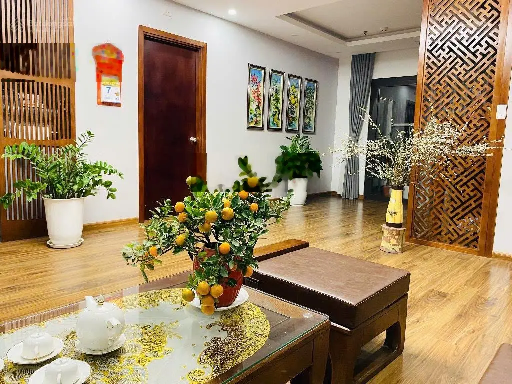 Hiếm !! 1.0.2 !!! liễu giai tower phố khu vip- ba đình -135m2 - 3 ngủ -2 ban côn -view đẹp - 9.4tỷ