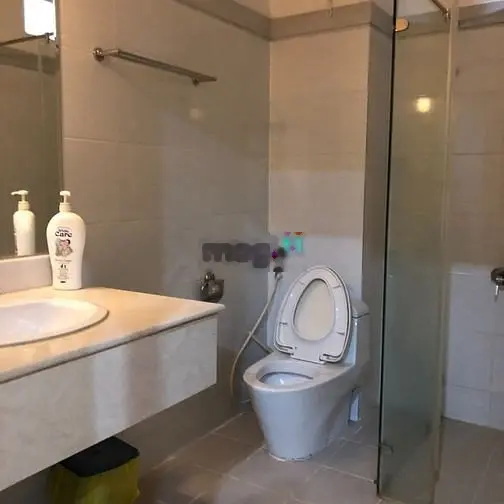 Kẹt tiền bán chung cư H2, 196 hoàng diệu, Q4. 80m2/2PN2WC/3,4tỷ