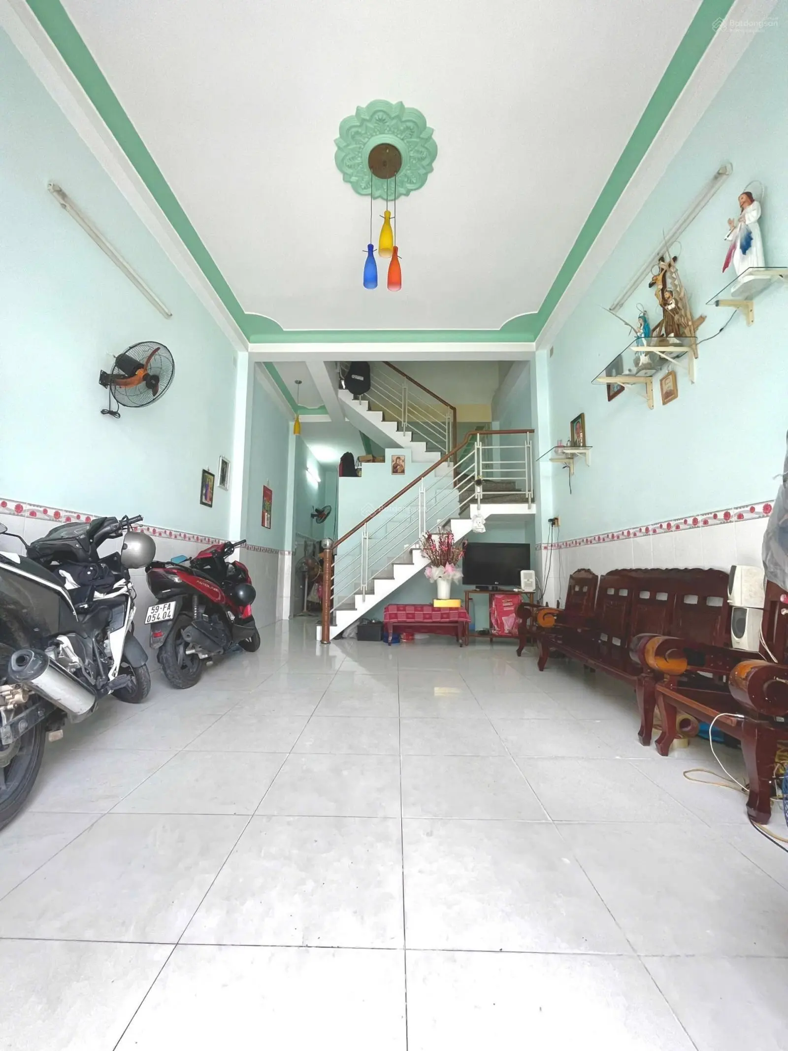 NHÀ CHỦ XÂY Ở ĐÚC THẬT KIÊN CỐ HẺM 6m không lộ giới.