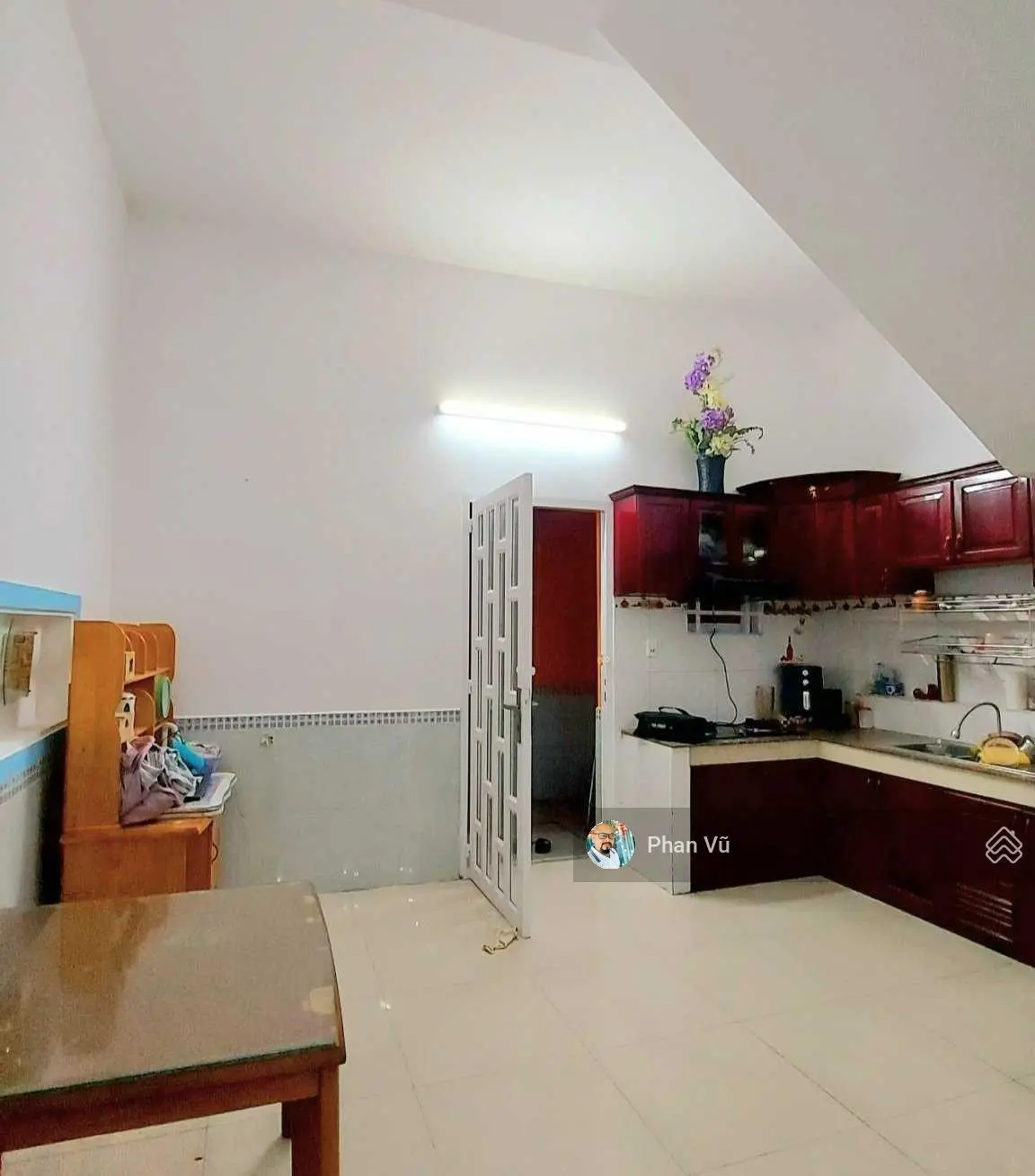 Nhà Đ. Phạm Ngũ Lão (chợ Xóm Vắng) DTSD 180m. LH: 0909 290 ***