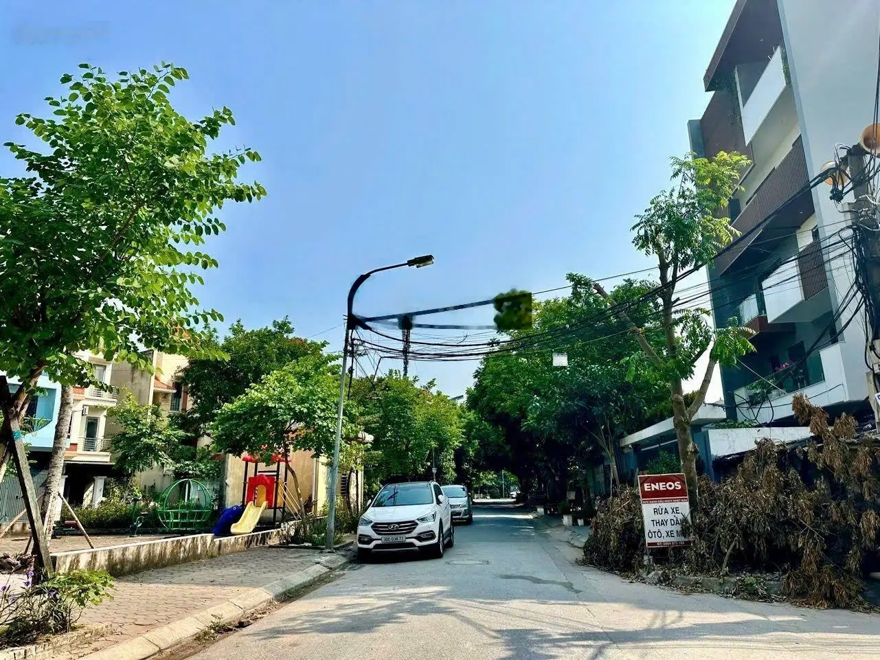 Bán 60m2 đất mặt phố Đức Giang, cạnh liền kề bình giá chào 10 tỷ 5 vỉa hè rộng. Kinh doanh đỉnh