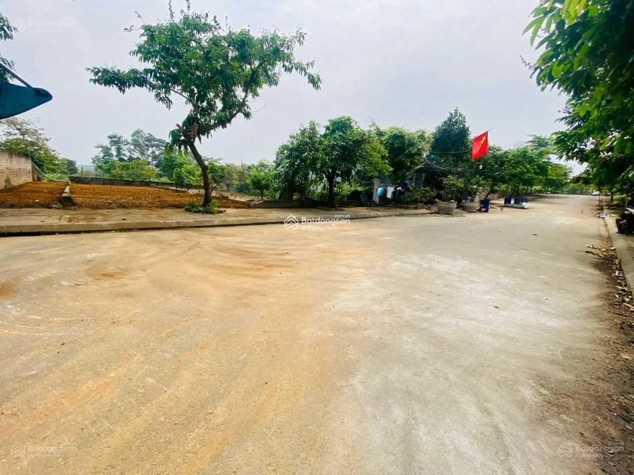 Chính chủ cần tiền bán gấp mấy lô TĐC Vai Réo 65m2, 75m2, 100m2, 200m2 mặt tiền 6m trục chính