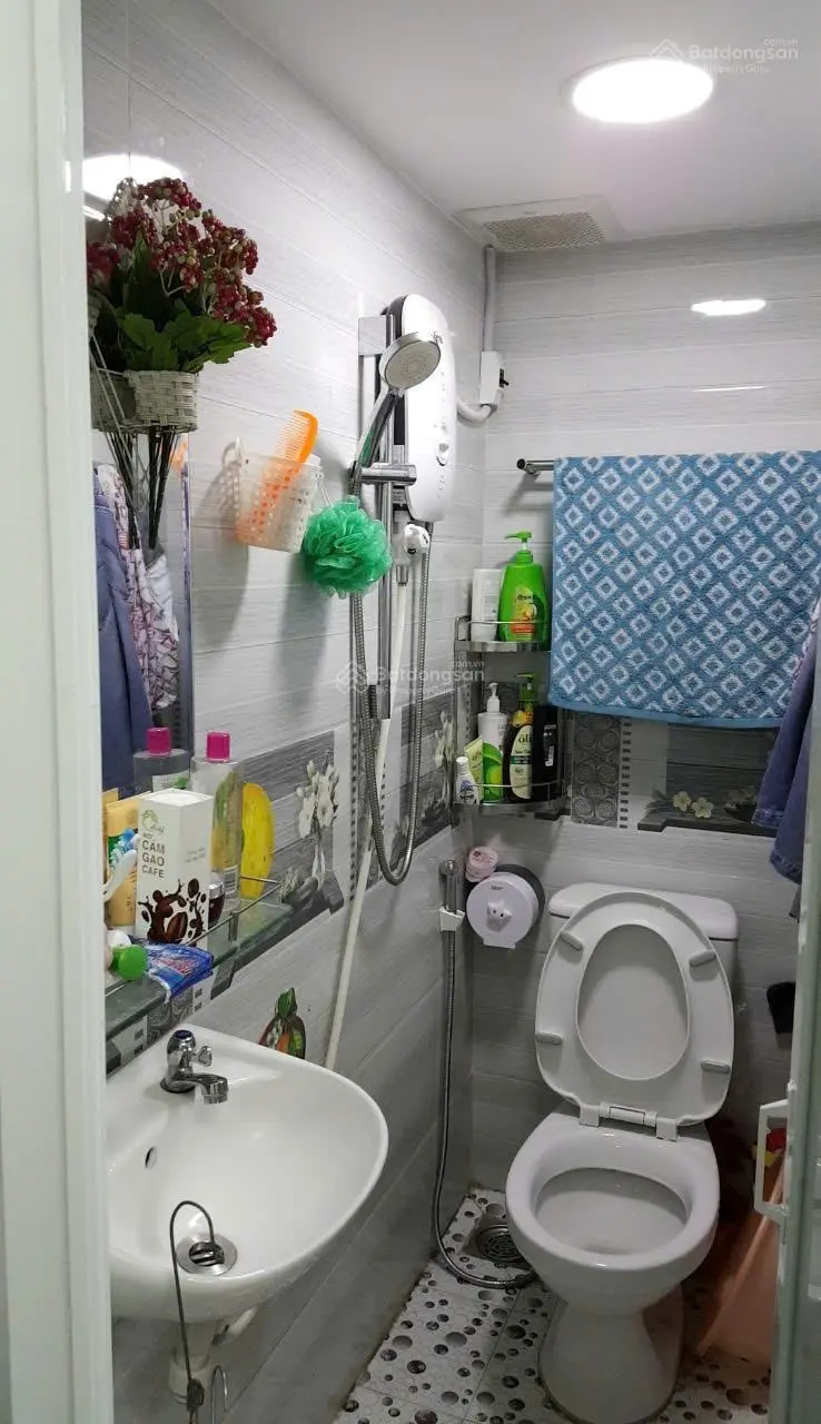 Nhà 2 tầng, hẻm Cao Thắng, Q10: Vị trí vàng, xây dựng tự do, tiềm năng sinh lời
