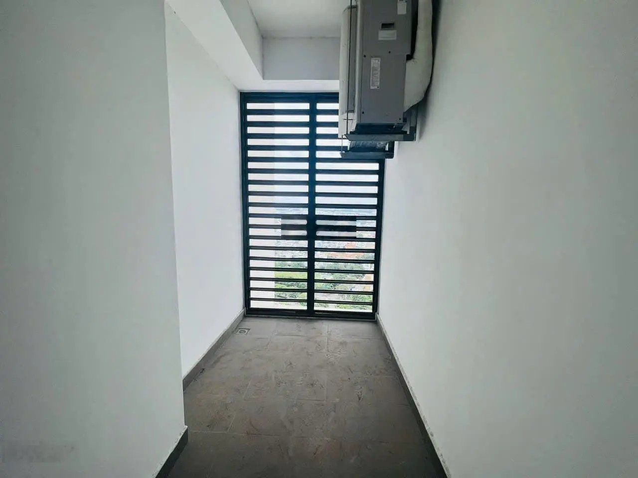 Bán gấp căn hộ 2PN 2WC, 75m2, nhà mới tại Eco Green Quận 7, sát Quận 4, LH: 0836 646 ***Nguyên)