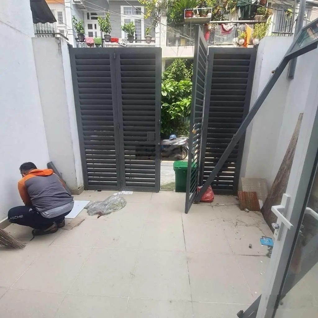 Bình Trị Đông, Lê Văn Quới, 4 tầng, 80m2, hẻm 6m, KD CHDV 10 phòng, ngộp bán 6 tỷ 250