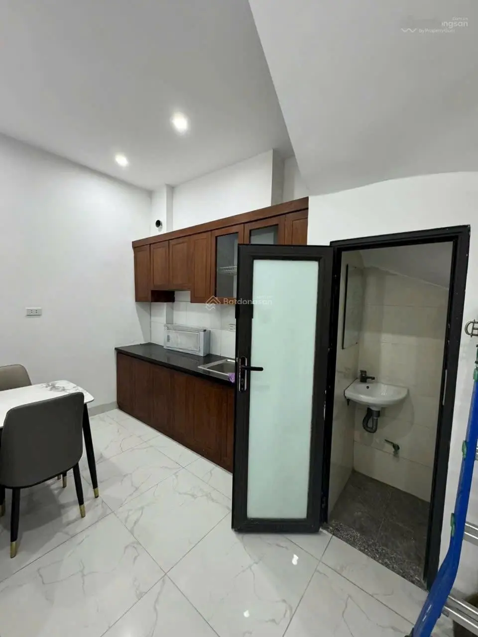 30m2 Nhà Đẹp, ngõ nông - 20m ra trục đường ô tô ngay chợ la phù