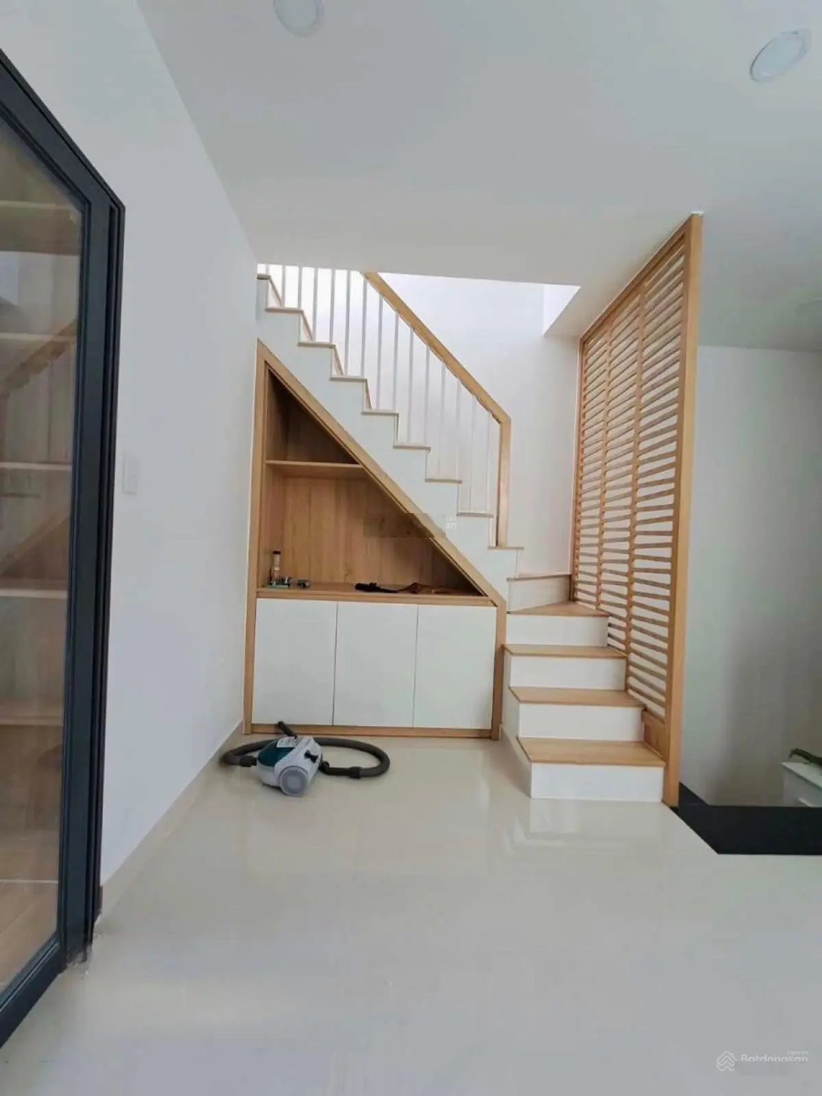 KHU VIP TRƯỜNG THỌ, 64M2, NHÀ 3 TẦNG 64M2, HẺM XE HƠI, CHỦ TẶNG TOÀN BỘ NỘI THẤT CAO CẤP, CHỈ 6 T.Y