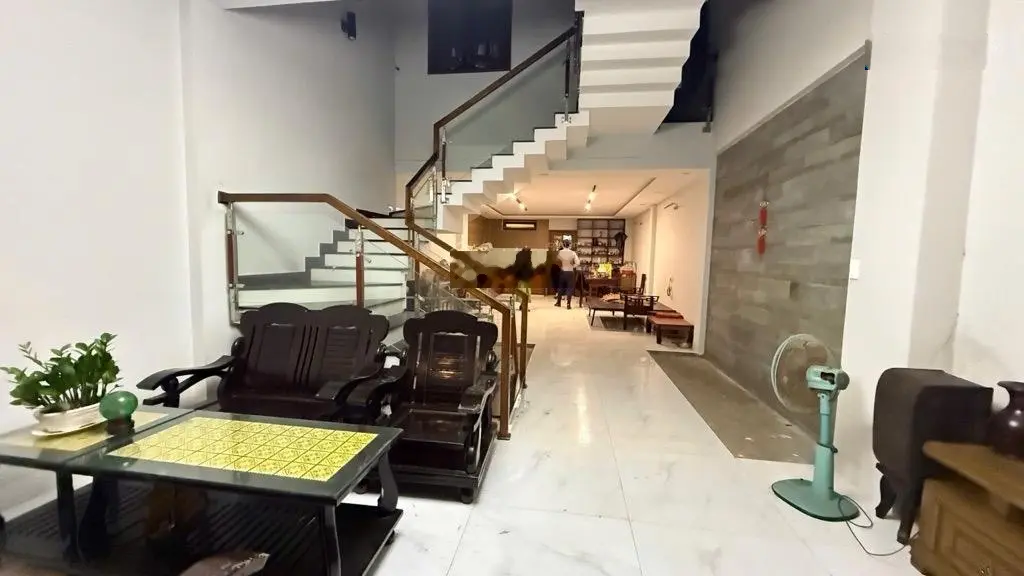 Bán nhà 3 tầng 3 mê kiệt ô tô Hà Văn Trí - Khuê Trung - Cẩm Lệ