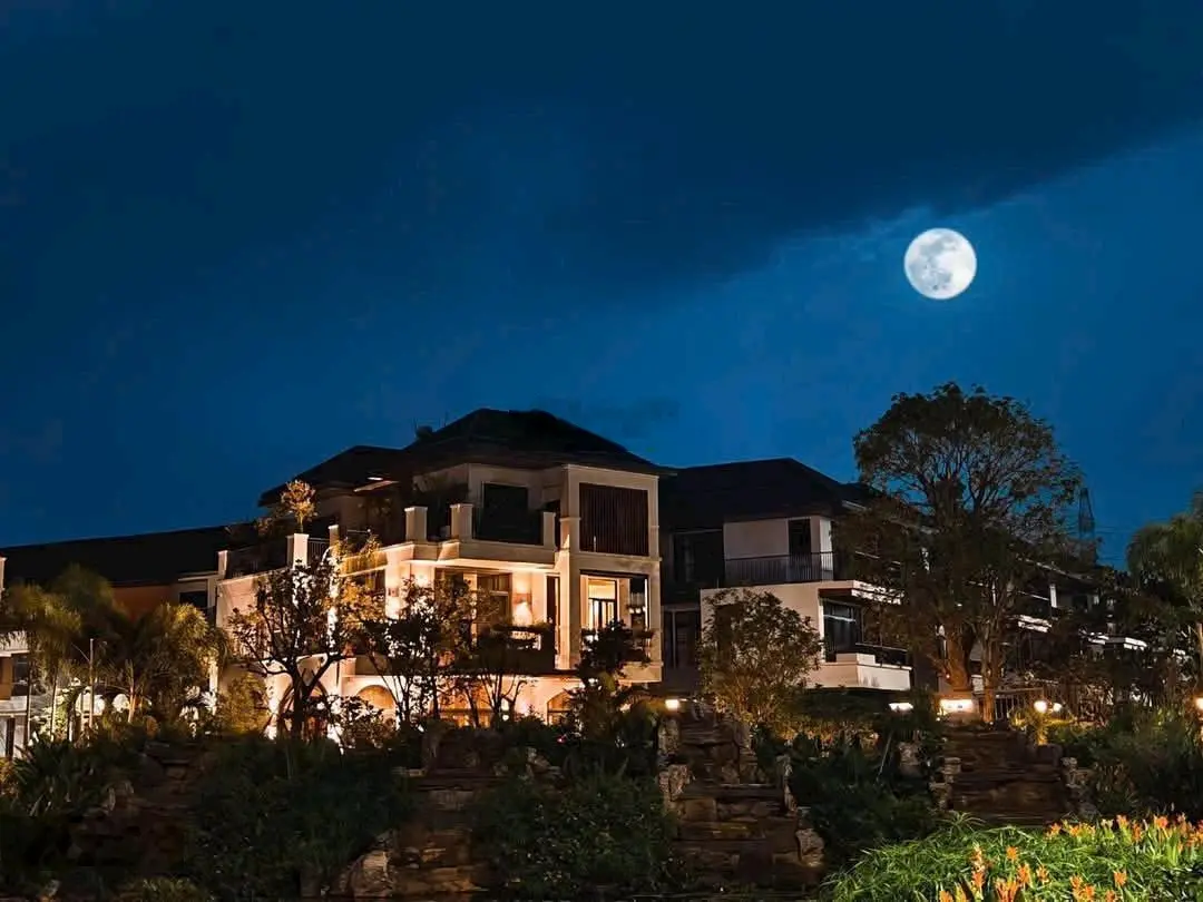 Cần bán căn Villa infinity view trực diện hồ 10x20m, KDT ID Junction Long Thành. LH 0931342525