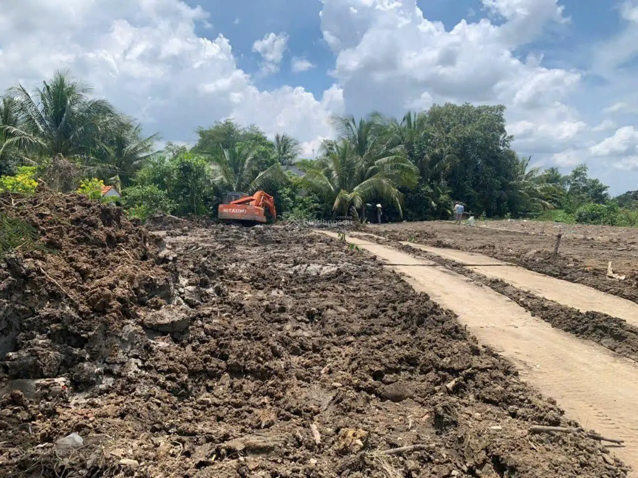 Chính chủ gửi bán lô thổ cư 199m2 mặt tiền QL 50, ngay ngã 3 Tân Kim. Đất đẹp vuông vắn