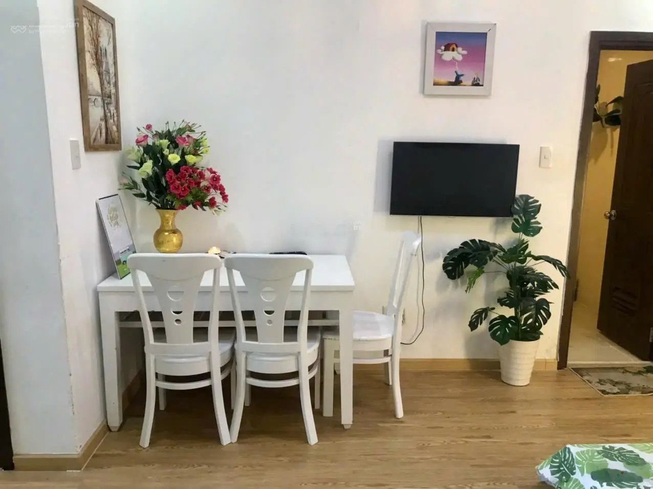 Bán 1 căn đẹp duy nhất to nhất 2 PN 2 WC có ban công, view xéo biển, nhìn toàn thành phố Nha Trang