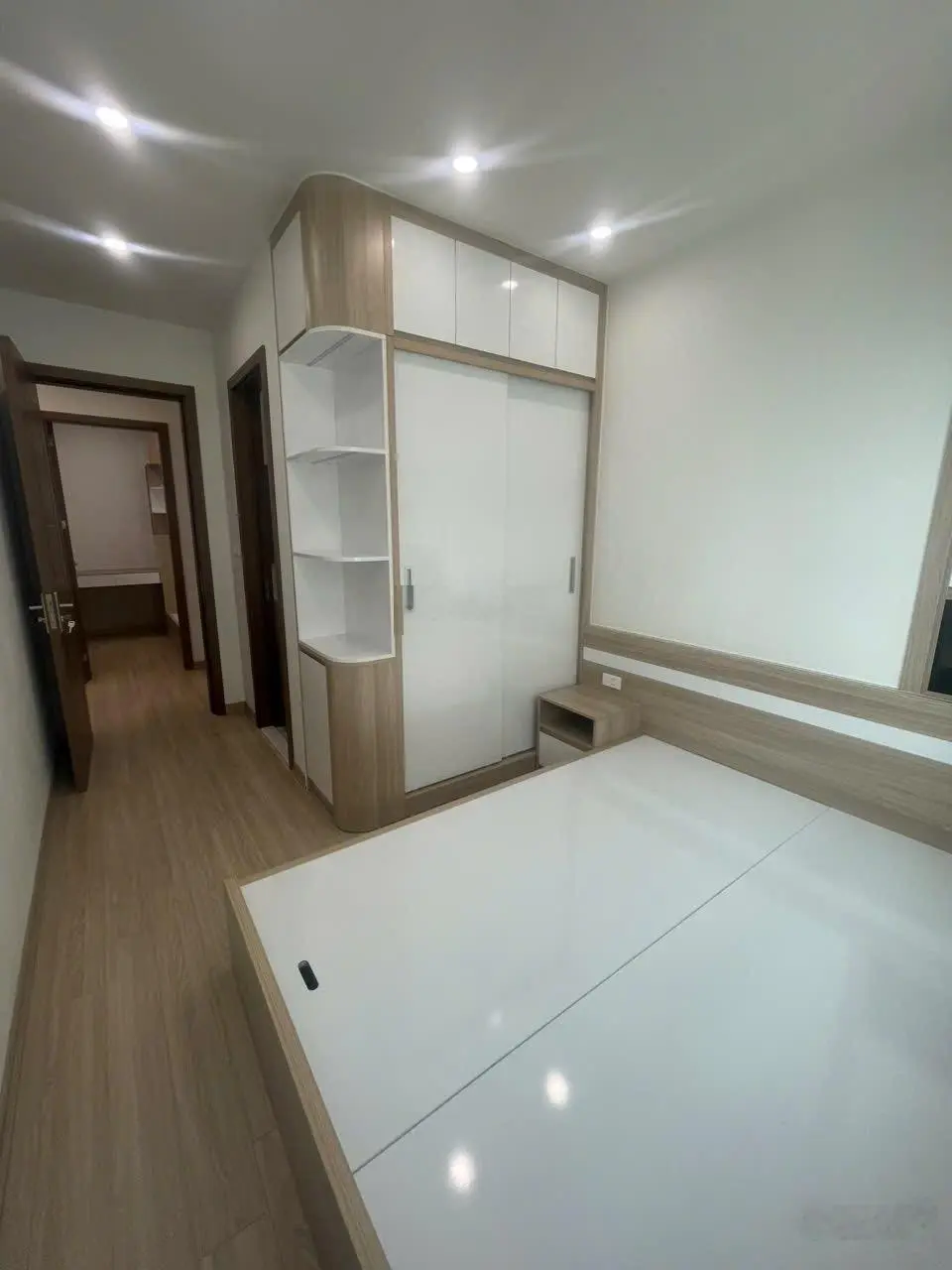 Bán nhanh căn 56m2, 2ngủ &2VS HH1A Linh Đàm Hoàng Mai. LH: 0966 455 *** em Thuỷ