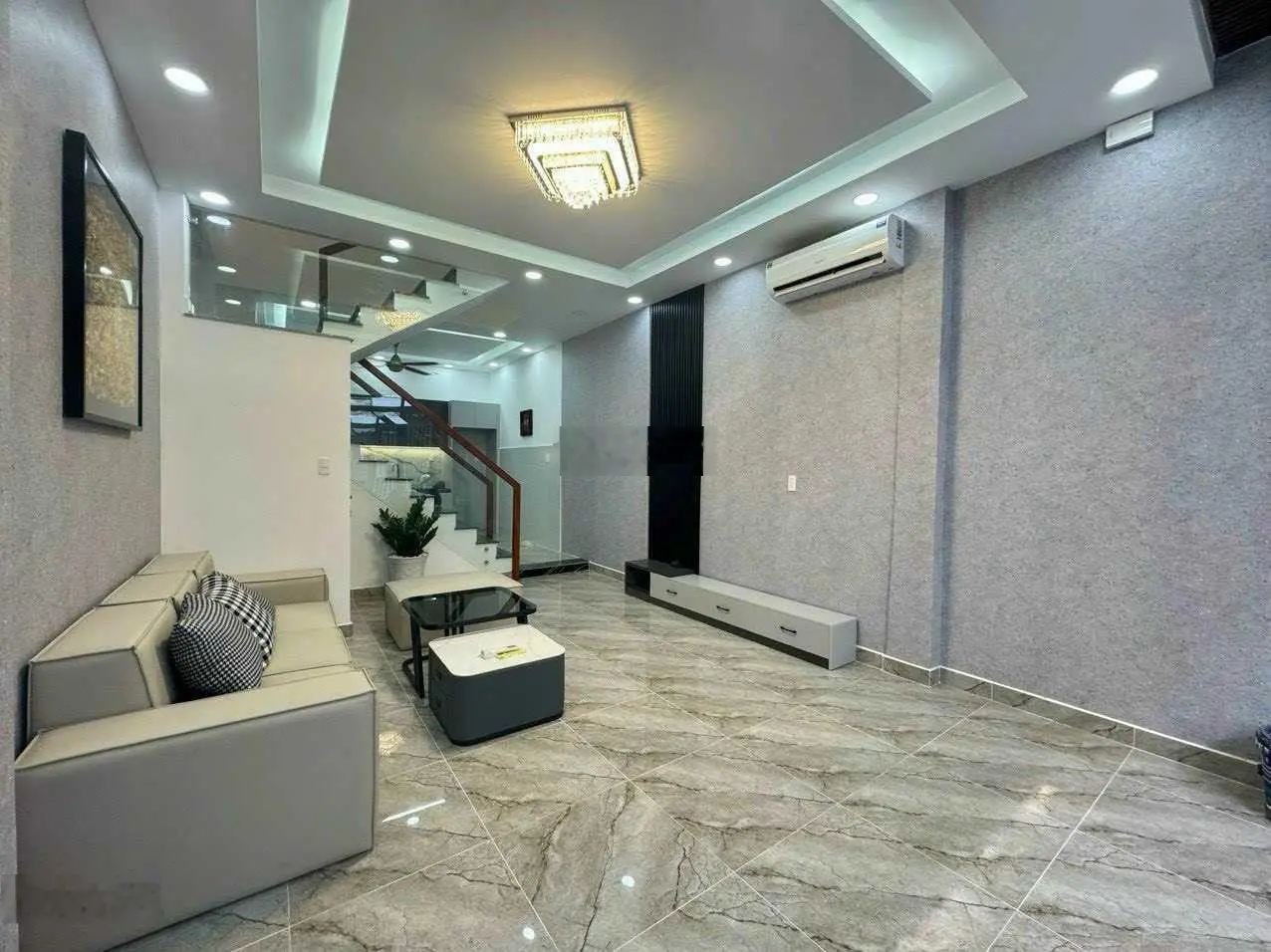 Ngộp - nhà 3 tầng - HXH - gần Metro - Đặng Văn Bi - DT: 85m2 - giá 6,2 tỷ