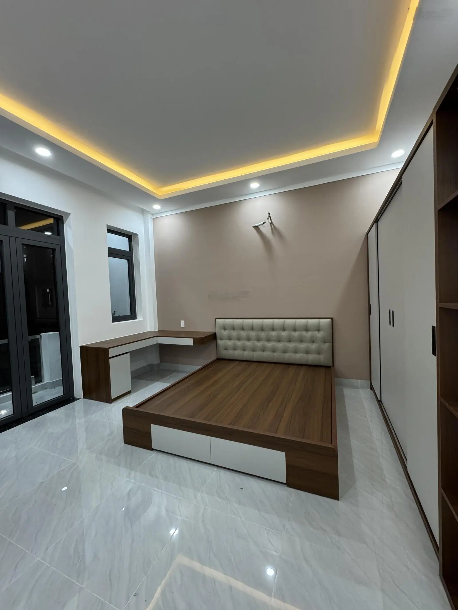 Nhà Bình Hoà , TP Thuận An Ngay KCN Vsip1, Chợ 434 ( Sổ Đã Hoàn Công).