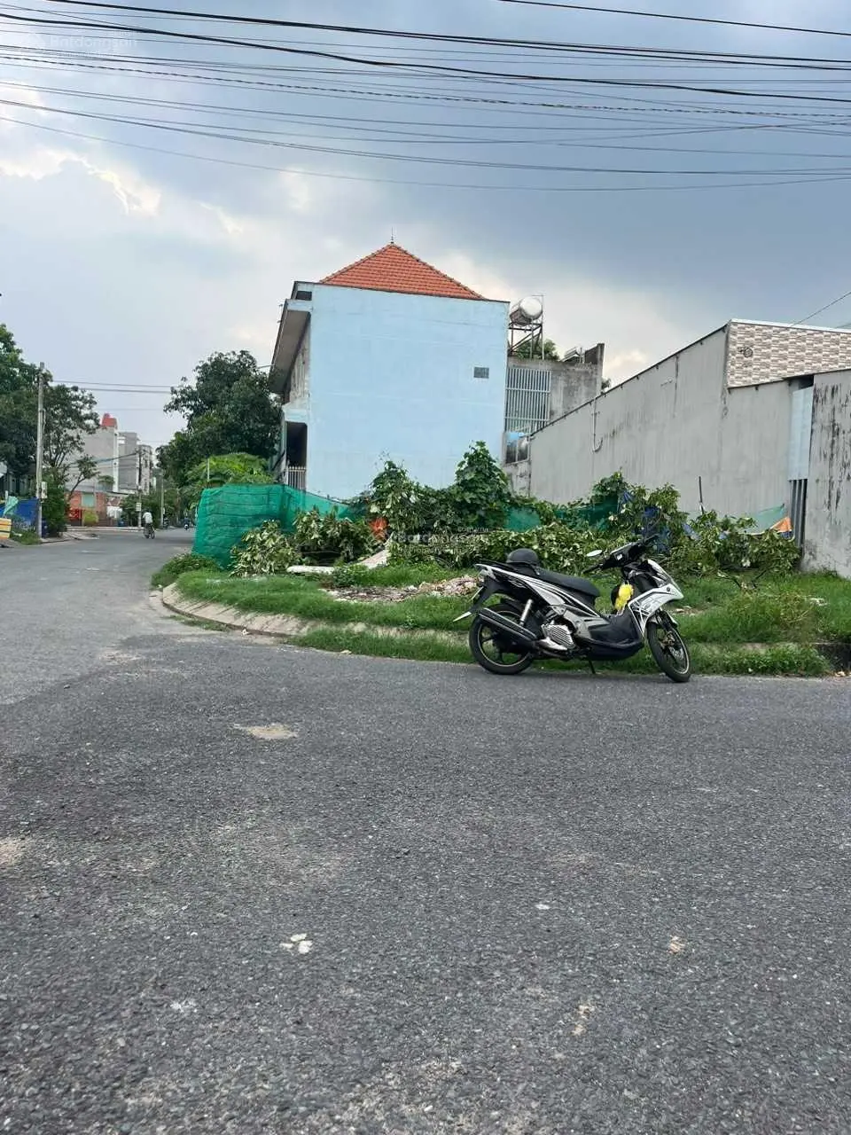 Lô đất đầu tư góc 2 mặt tiền đường nhựa Tân Đông Hiệp Dĩ An DT 150m2 SHR Giá 1ty250tr LH 0389 738 ***