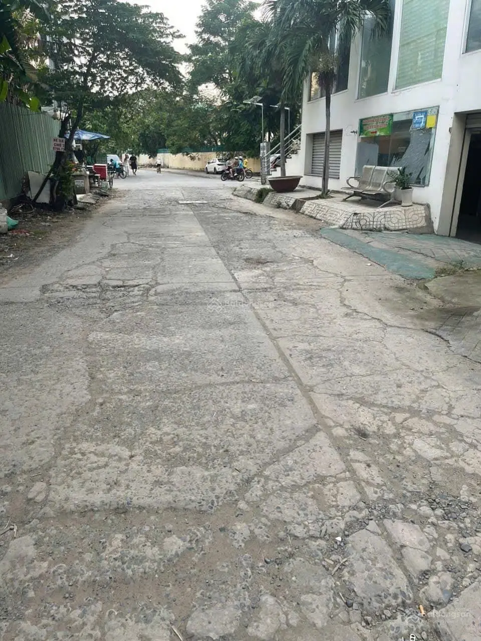 Cần bán nhà mặt tiền đường 2D nối dài, KDC Nam Hùng Vương, An Lạc, Quận Bình Tân, 1 trệt 3 lầu