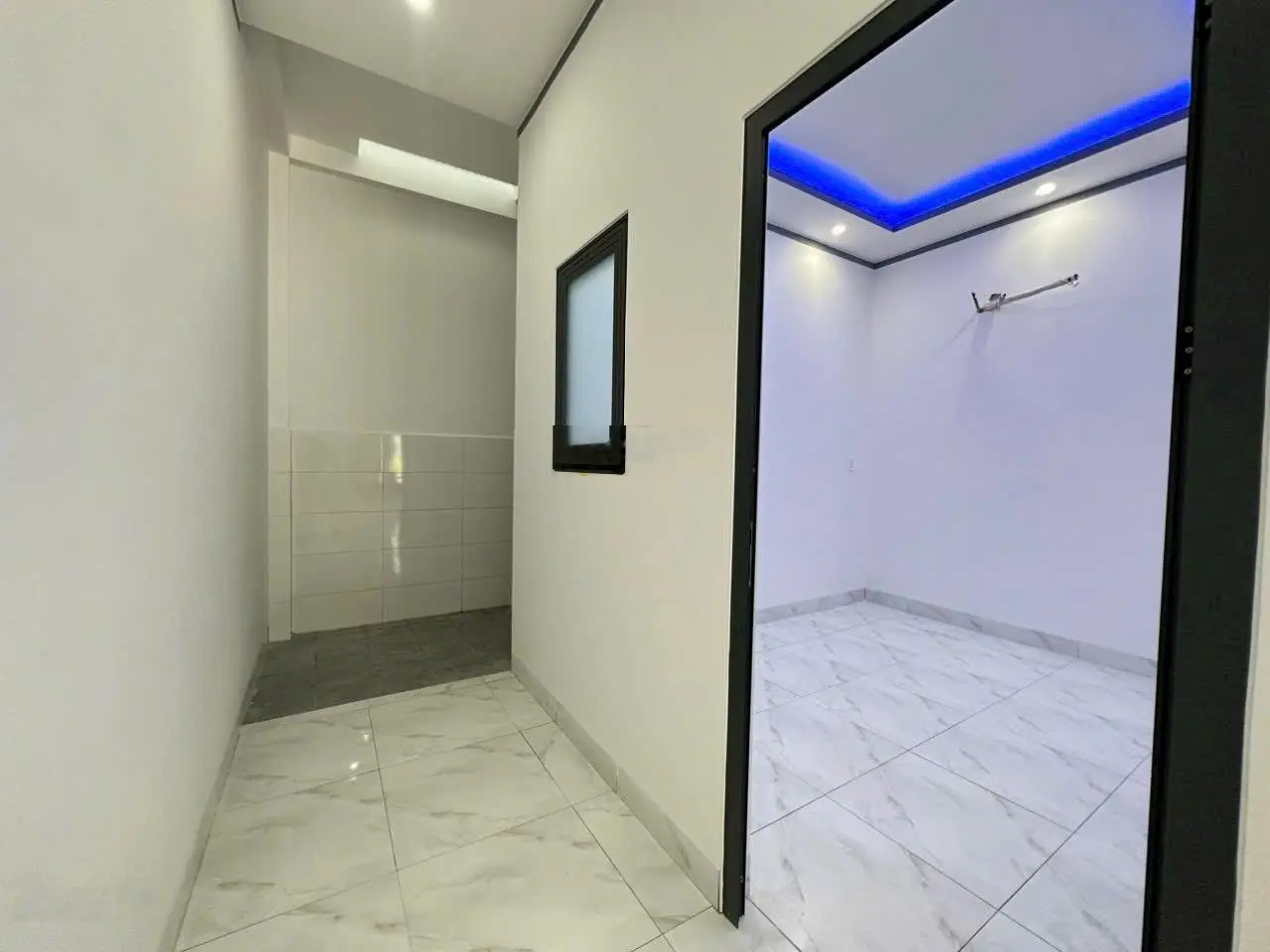 Nhà mới hoàn thiện, sổ riêng thổ cư một trệt 1 lầu. Giá rẻ cần bán gấp