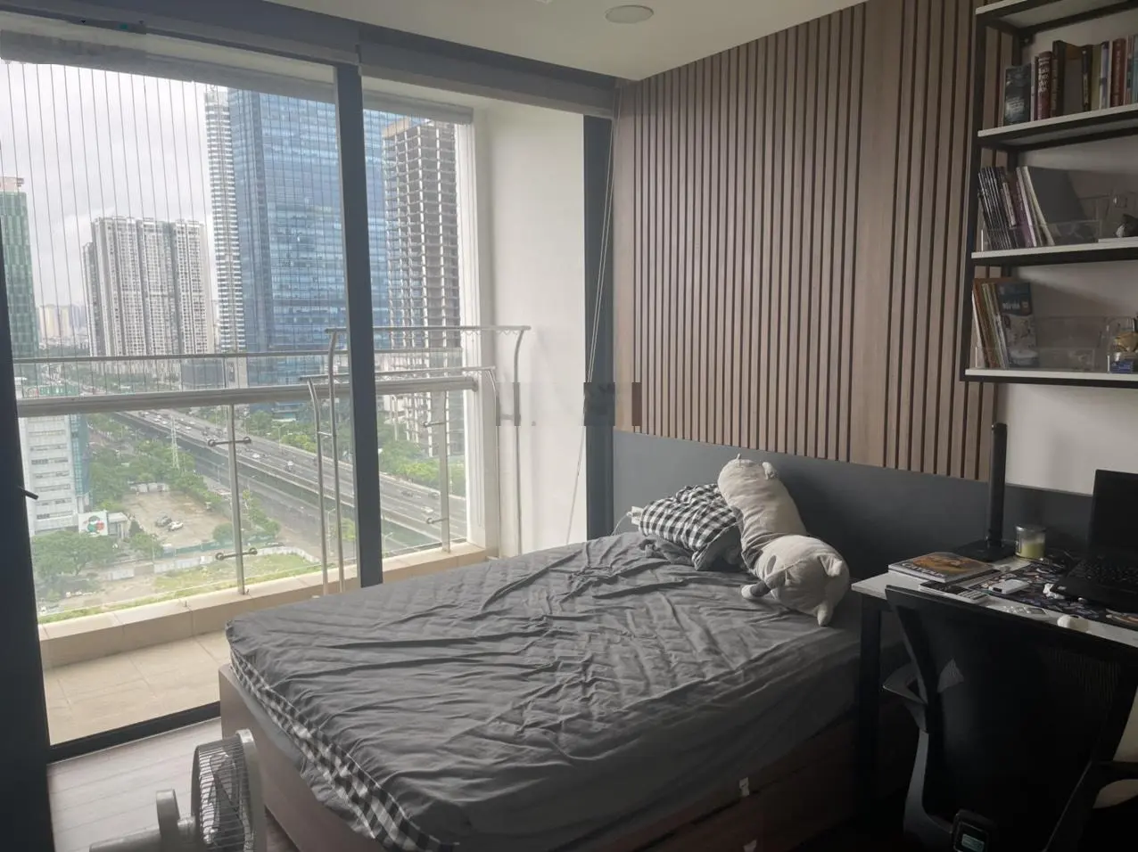 Bán CHCC Vinhomes West Point. CH 71.8M tòa W2- Sổ lâu dài. View Keangnam Giá 6,2 tỷ. LH: 0936 031 ***