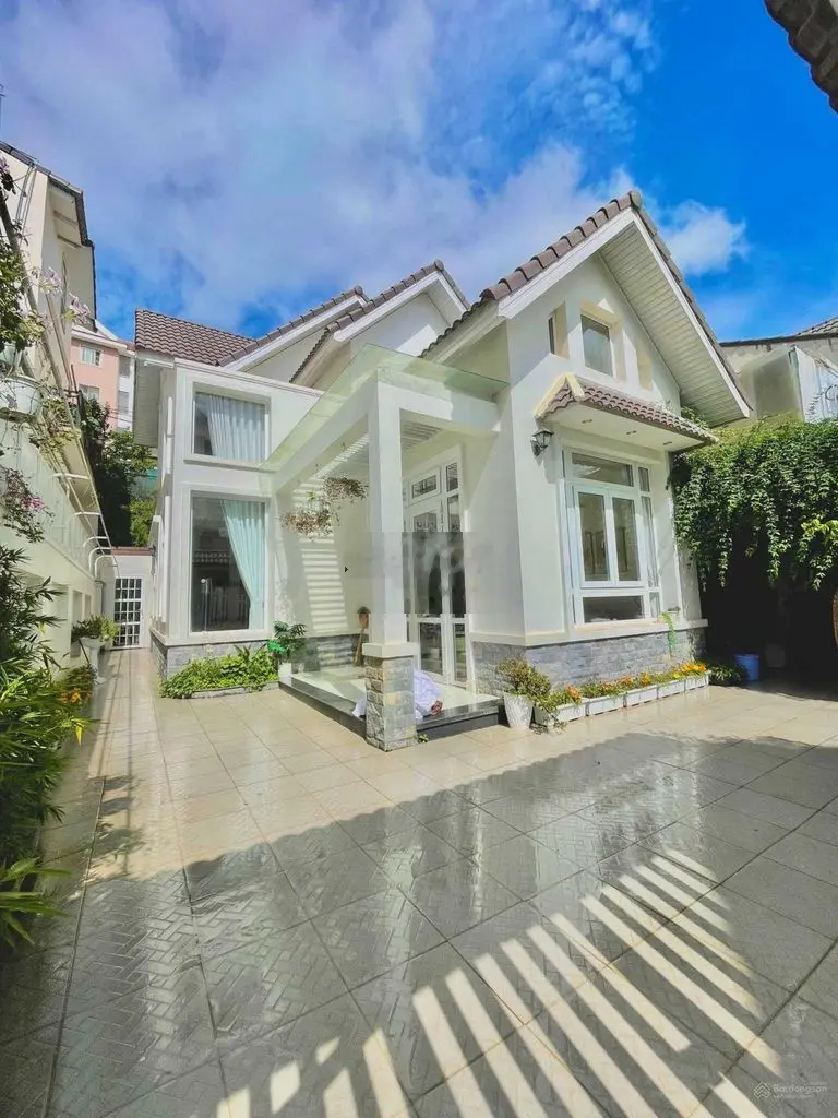 Villa mini 2mt Hùng Vương 207m2 ngang 10m vuông vức 2 tầng