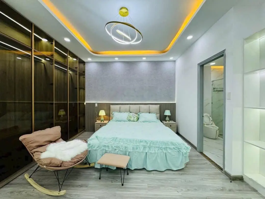 Bán nhà Lê Hồng Phong-P5-Q5 cho thuê mặt bằng 26tr/T. DT 83m2/ 4tỷ19 gần BV Chấn Thương Chỉnh Hình