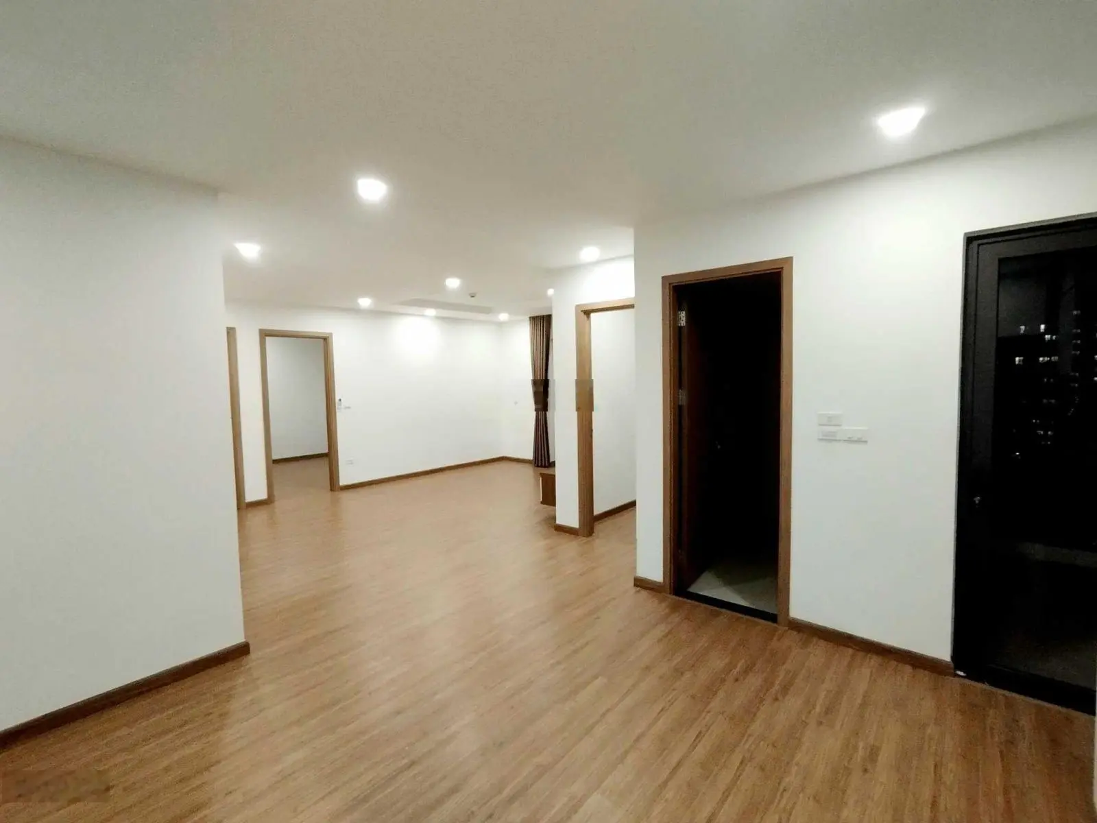 Bán căn góc 100m2 tòa G5 Le Grand Jardin, tầng trung hướng mát giá 4.9 tỷ
