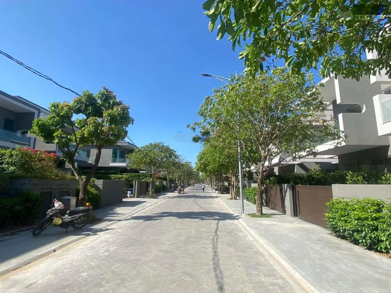 Biệt thự song lập biển 252m2 1T2L - Có sẵn hồ bơi - SHR sở hữu lâu dài. LH: 0931 070 *** Mr Thịnh