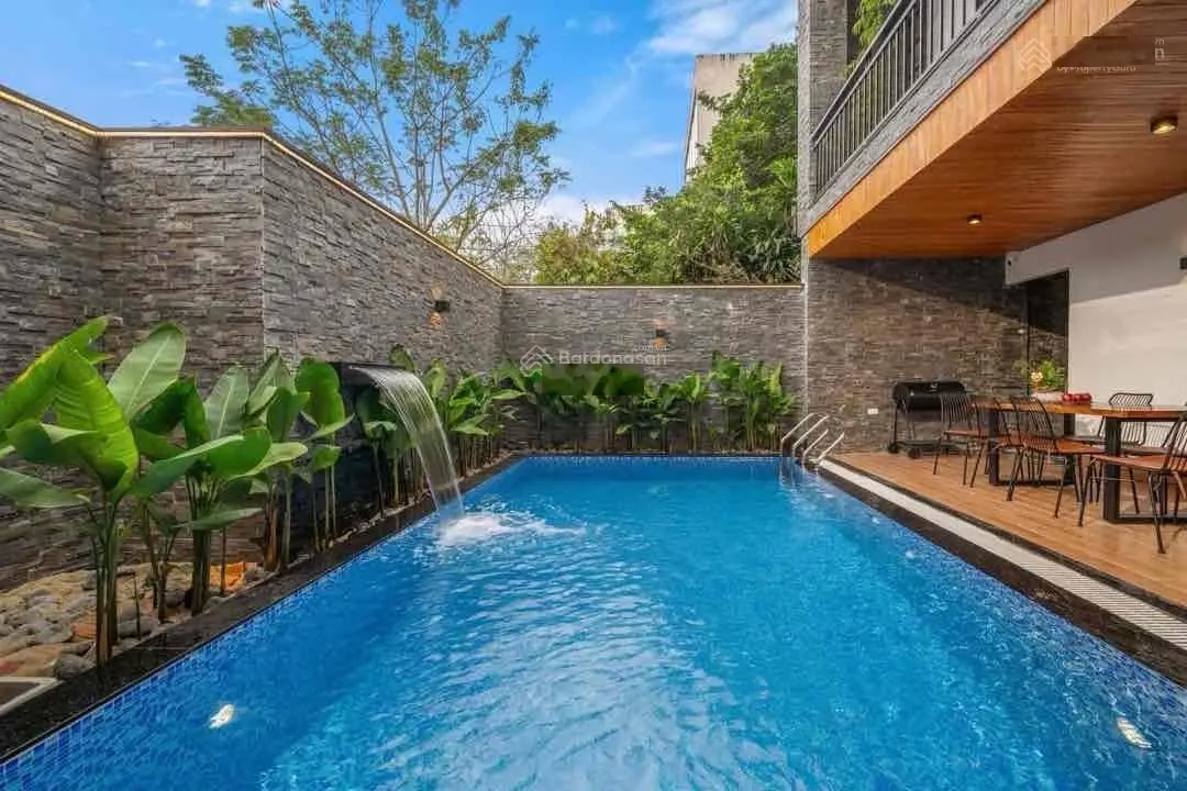 Villa hồ bơi riêng, khai thác ngay, cách bãi tắm mỹ khê chỉ vài bước