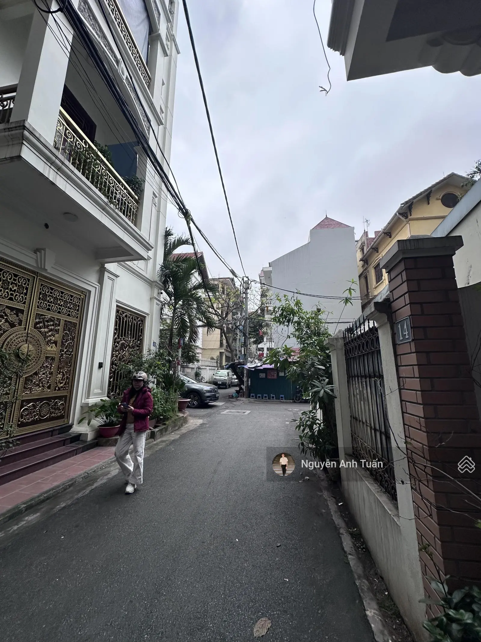 Bán nhà phân lô Trần Quốc Hoàn, Cầu Giấy ôtô 16 chỗ tránh đỗ trước cửa giá cực tốt 18.7 tỷ