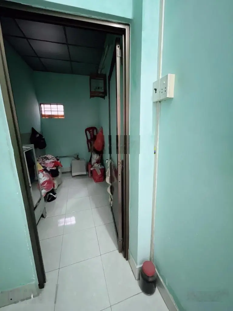 Bán nhà mới Q6 hẻm Hậu Giang DT 24.9m2 2 tầng 2PN, không quy hoạch, giá nhỉnh 2 tỷ hiếm có khó tìm