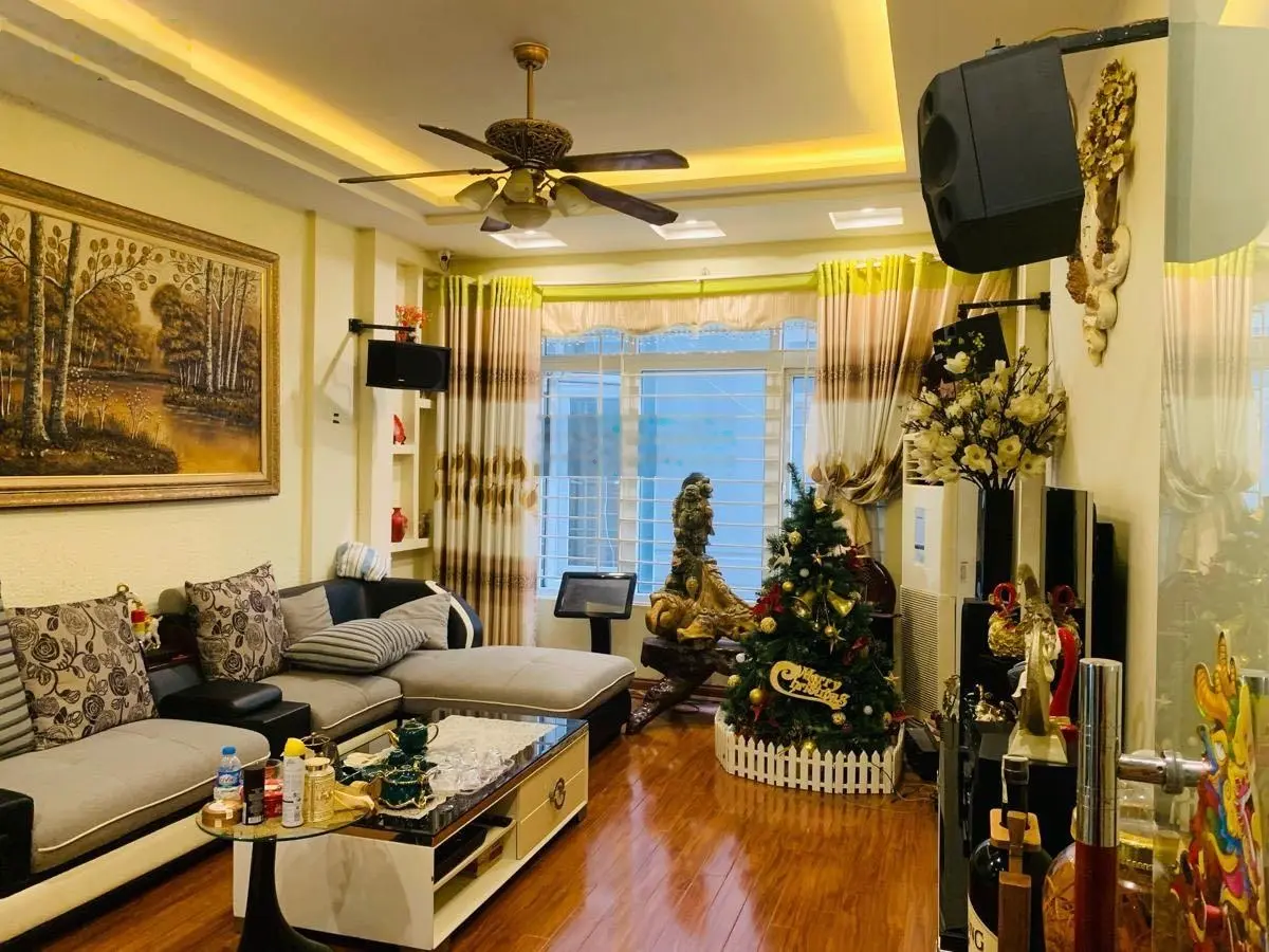 Chủ cần tiền cực gấp bán căn nhà phố trường chinh Tôn Thất Tùng Ngã Tư Sở Đống Đa 55m, 5T. Hơn 8 tỷ