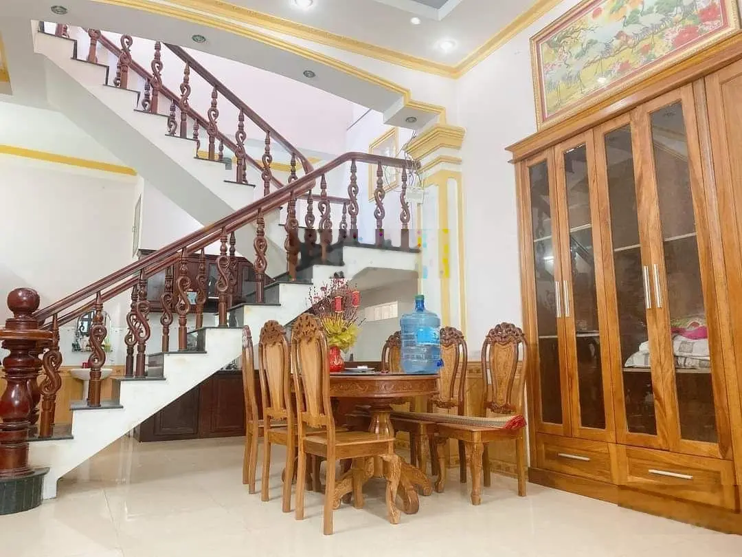 Cần bán nhà 2tầng 134m2 HXH đường số 5 P.Linh Xuân, mặt tiền kinh doanh, chỉ 5tỷ3