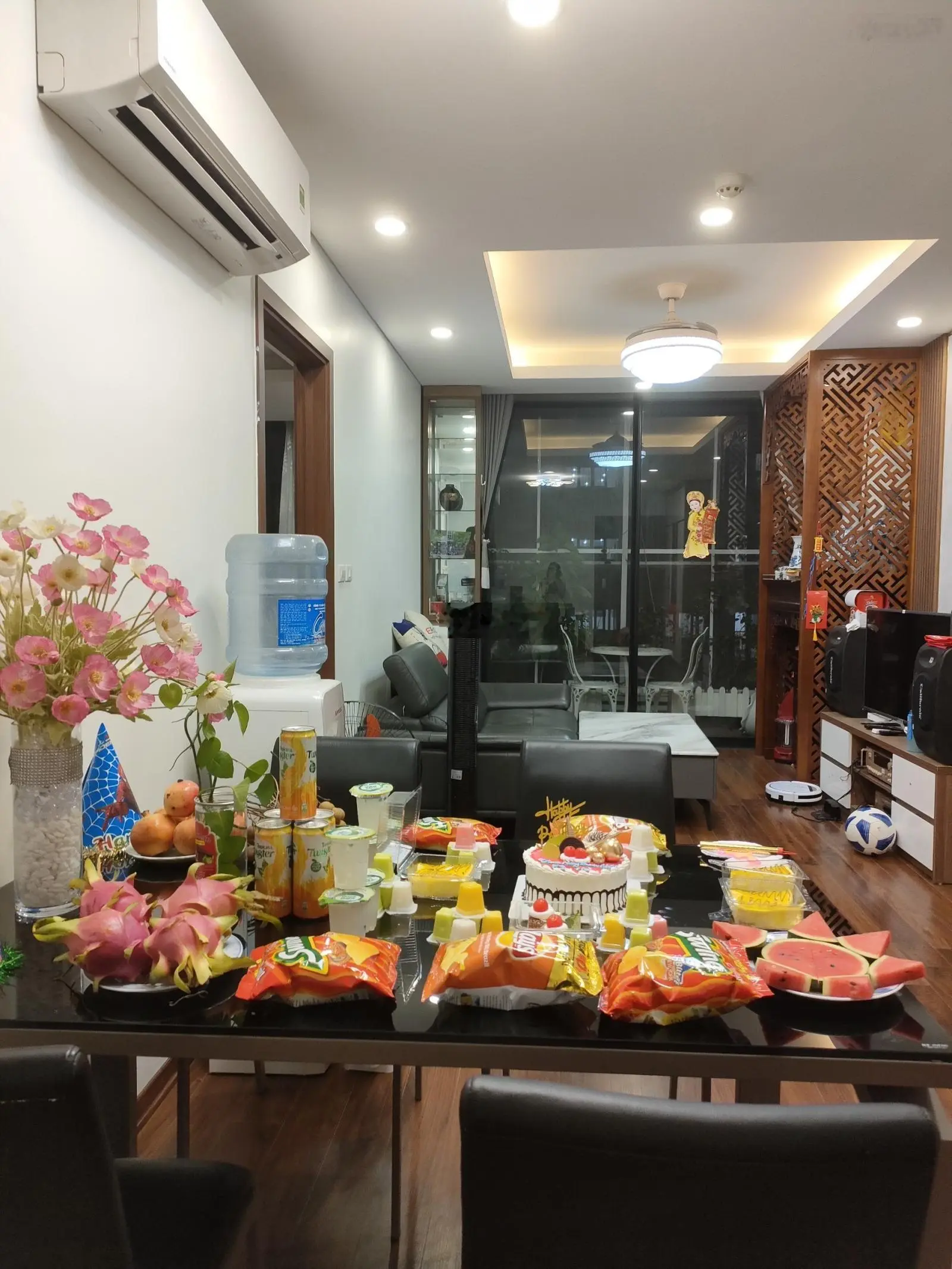 BÁN GẤP! Bán căn hộ 3PN 95m2 tại Khu Ngoại Giao Đoàn chỉ 6,85 tỷ VND - sổ đỏ sẵn sàng - tầng cao .