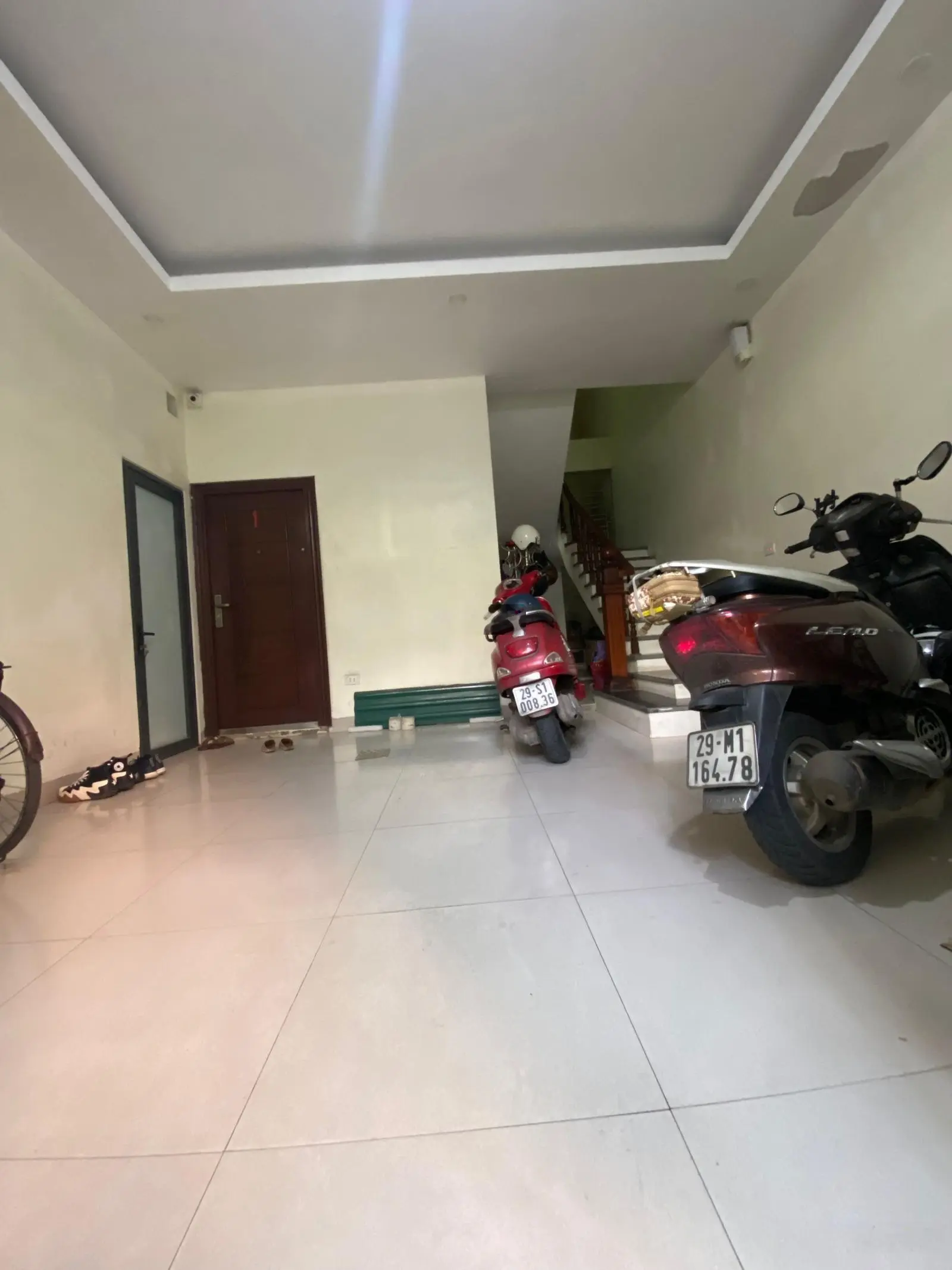 Bán nhà ngõ 9 Đặng Thai Mai, Tây Hồ: 74m2 x 5 tầng, mặt tiền 6m
