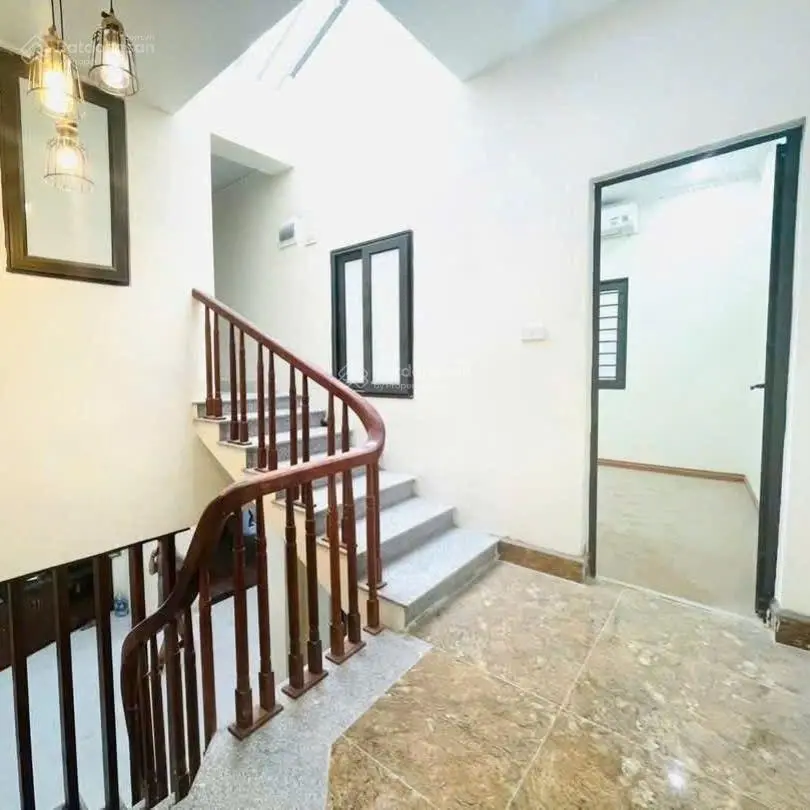 7.88 tỷ, DT sổ 50.9m2, MT 8m, 3 ngủ rộng, 100m ra mặt phố Thái Thịnh, Đống Đa, gần Bệnh viện