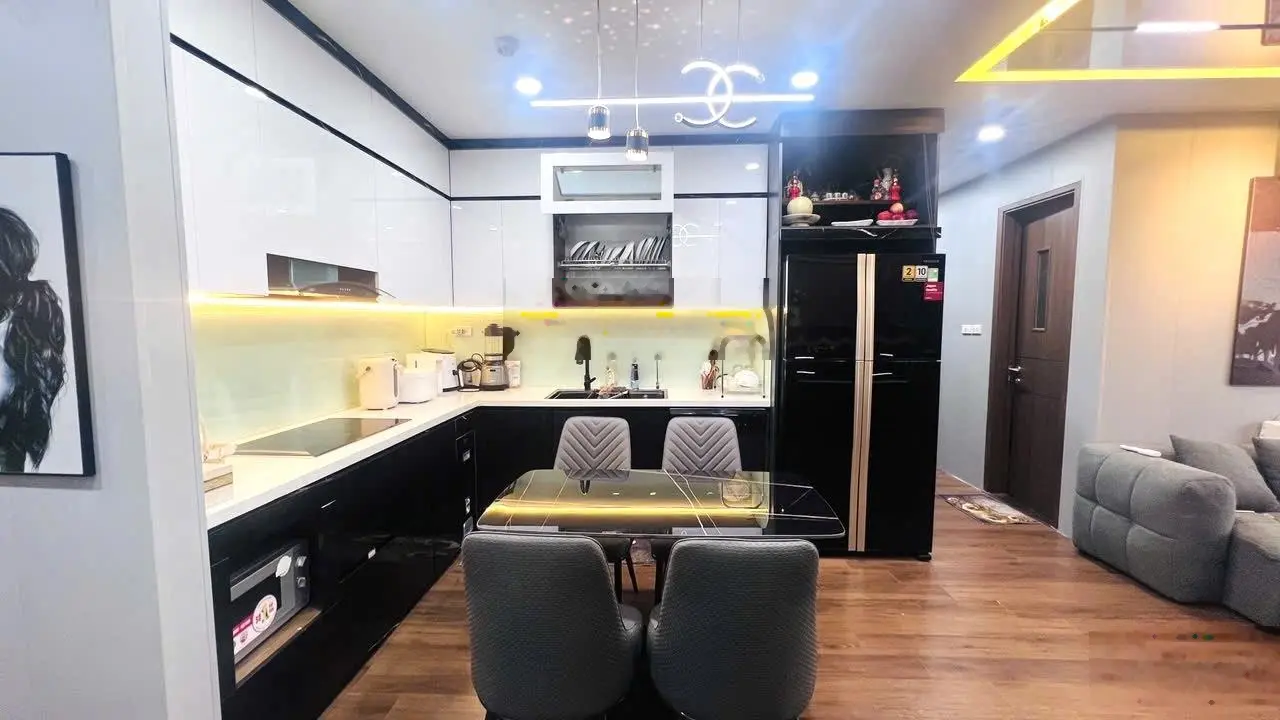 Chính chủ bán gấp căn 2pn, 2vs sẵn sổ 69,9m2 toà thăng long capital giá chỉ nhỉnh 3 tỷ