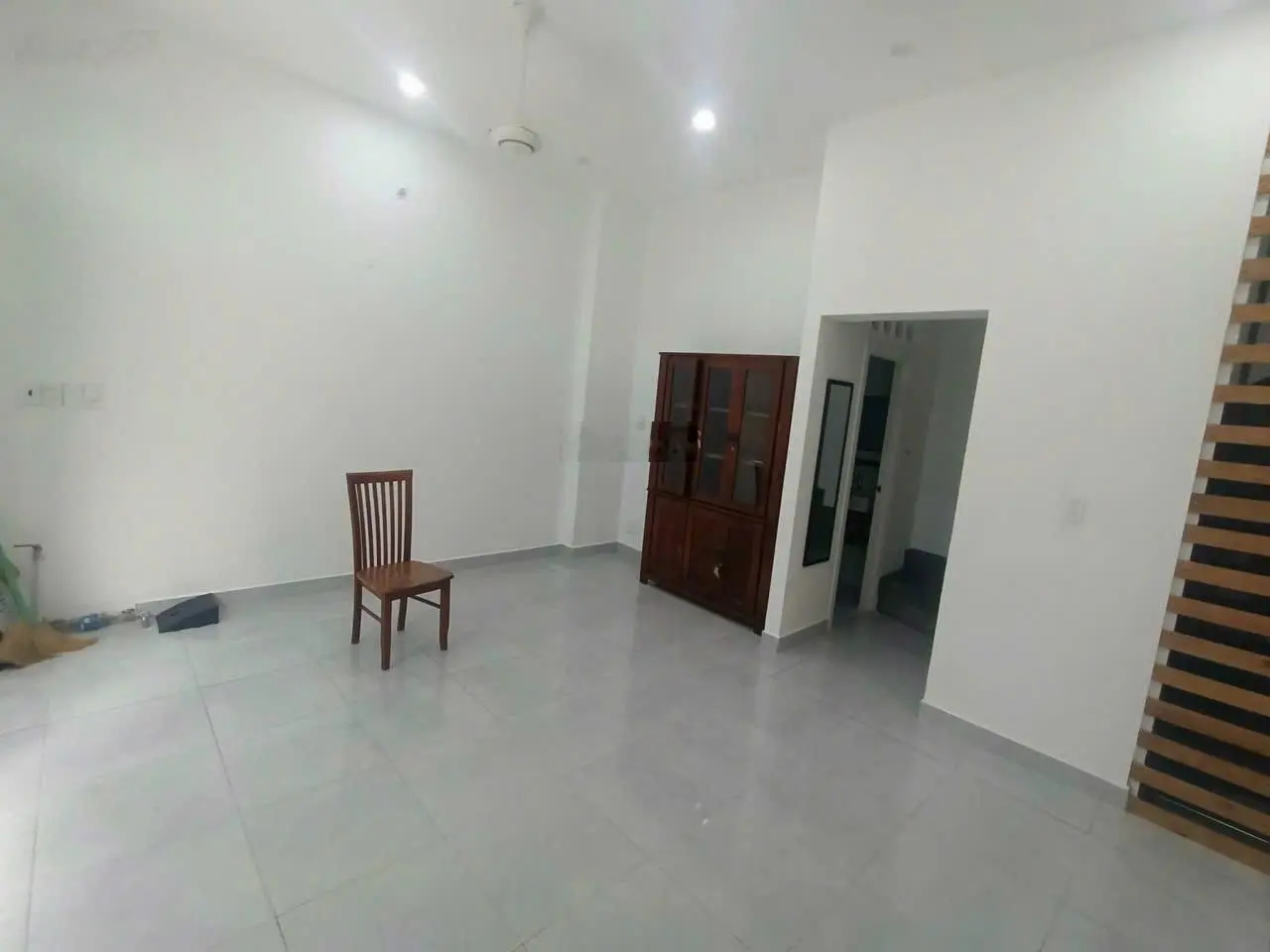 Giảm mạnh 2 tỷ gấp bán - Lê Văn Sỹ - Quận 3 - hẻm nhựa 6m oto ngủ nhà-ngang khủng 7m-4 tầng-12.4 tỷ
