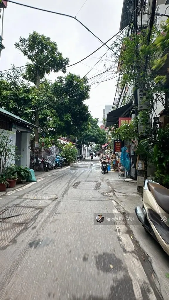 Âu Cơ - Tứ Liên - Tây Hồ, 4 tầng, mặt tiền 4m, ngõ thông tứ phía thuận tiện.