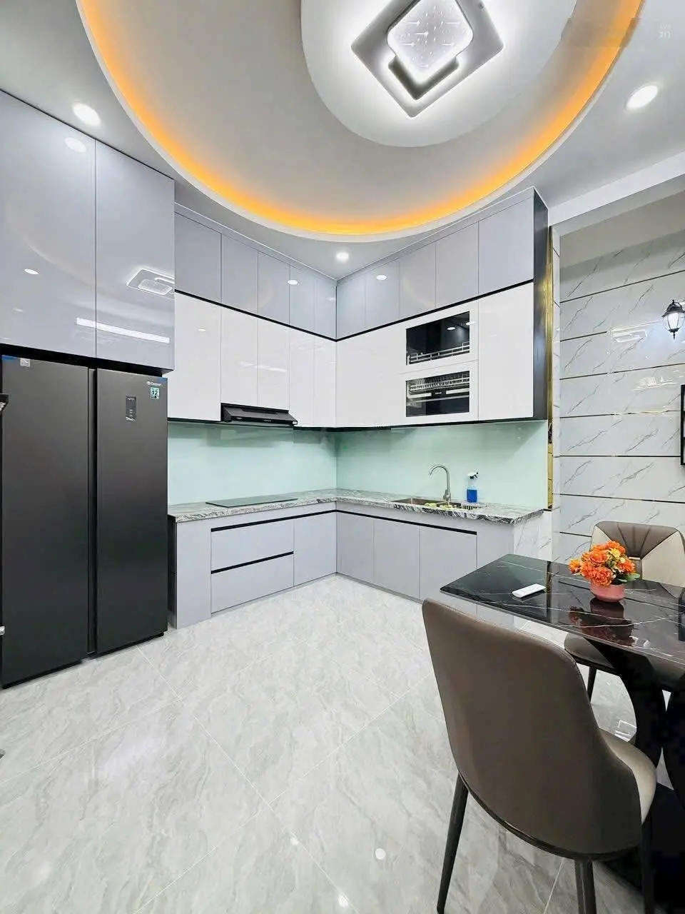 Vị trí đẹp kinh doanh tốt đường Lê Văn Việt, Quận 9 xây 66m2 bán 2 tỷ 530. Gần khu công nghệ cao.