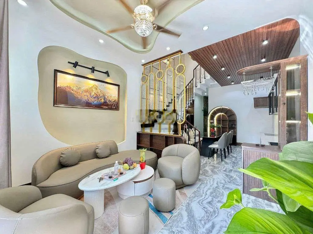 Nhà Đẹp Vào ở Ngay Đường 5.5m Gần Biển