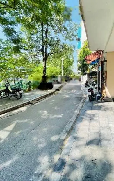 Bán nhà mặt phố Yên Hoa Yên Phụ Tây Hồ. Lô góc view hồ tây 24,8 tỷ