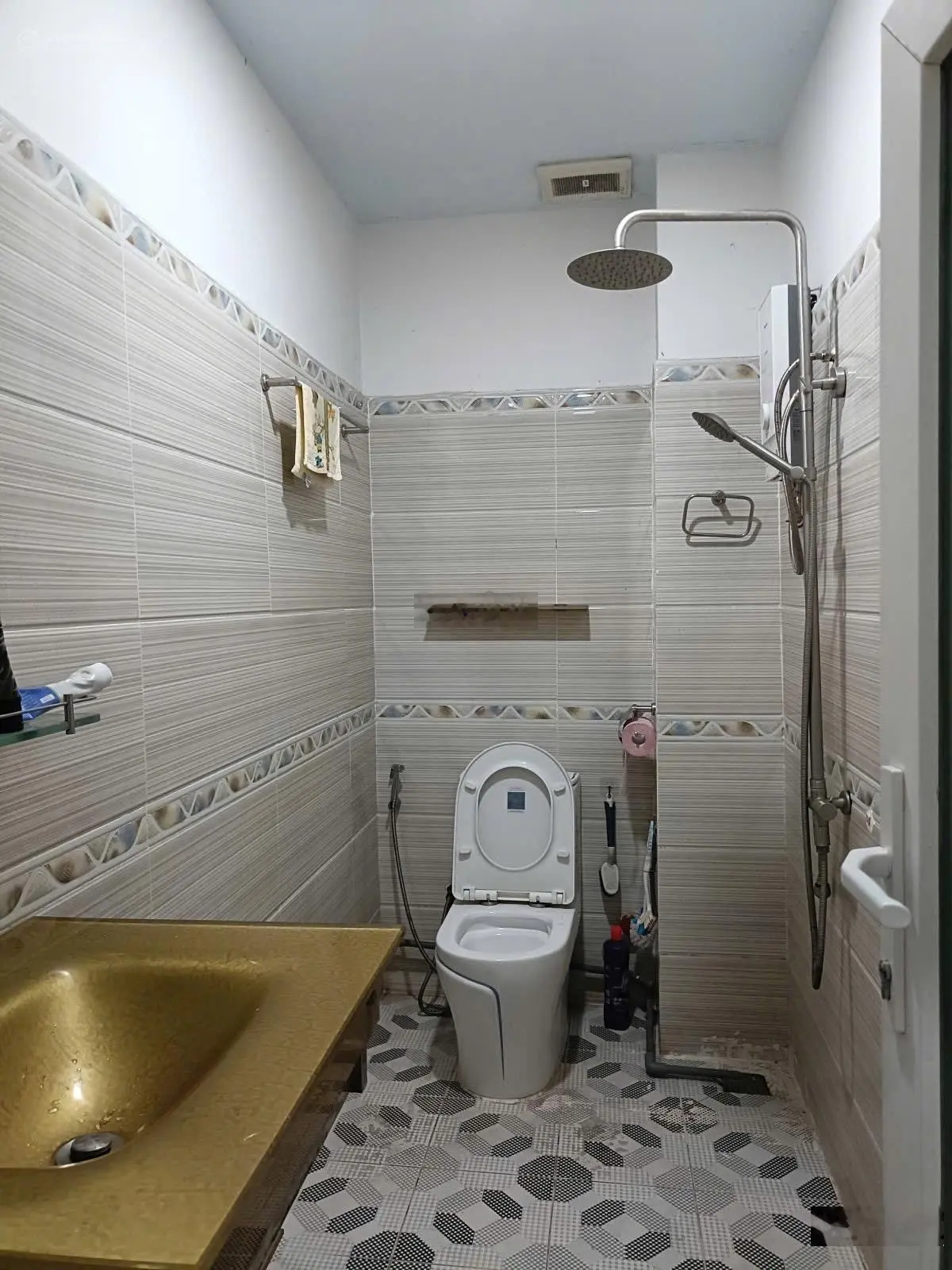 Giảm 1tỷ5! Bán gấp nhà 4 tầng HXH 10m trải nhựa thông Bùi Đình Túy, DT(4,3x17m) nở hậu. Gía 13 tỷ7
