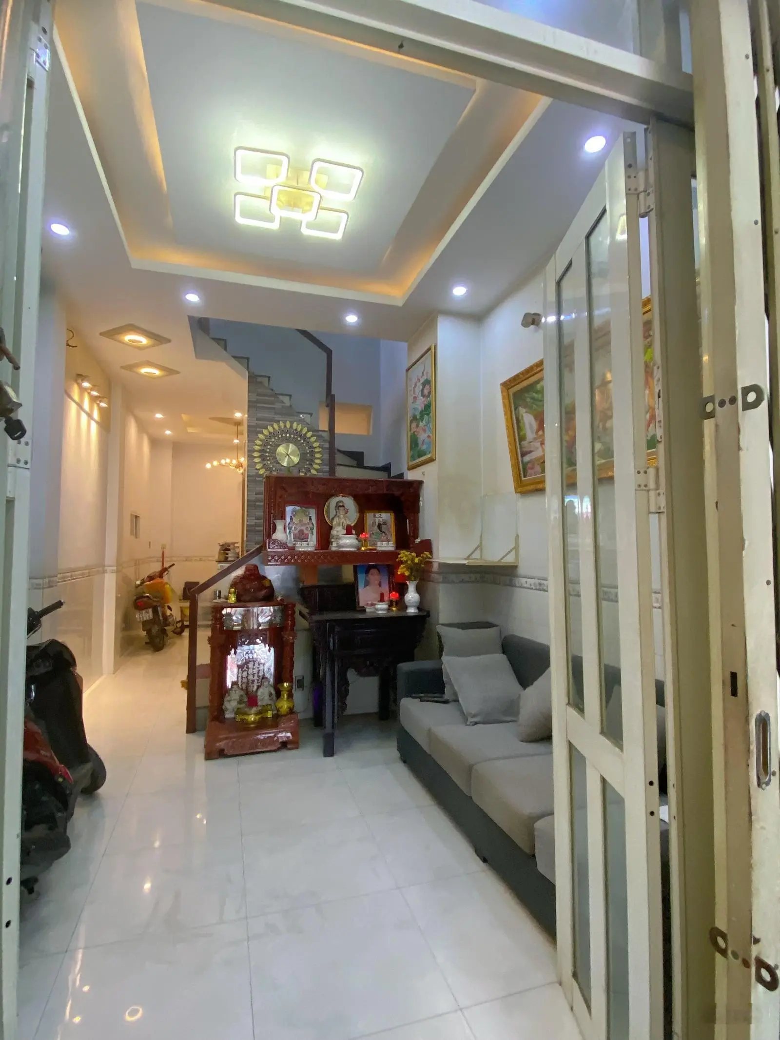 Nhà mặt tiền, 44m2, 3 tầng 4PN, ngay cạnh An Dương Vương, chung cư Khang Điền, chỉ 4,89 tỷ
