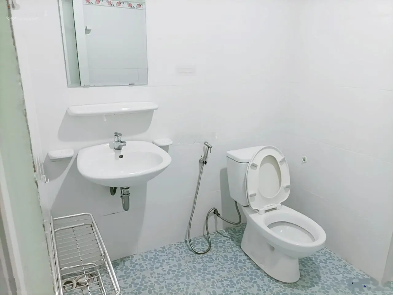 Chính chủ cần tiền bán chung cư Tân Hương Tower 75m 2PN giá 2 tỷ
