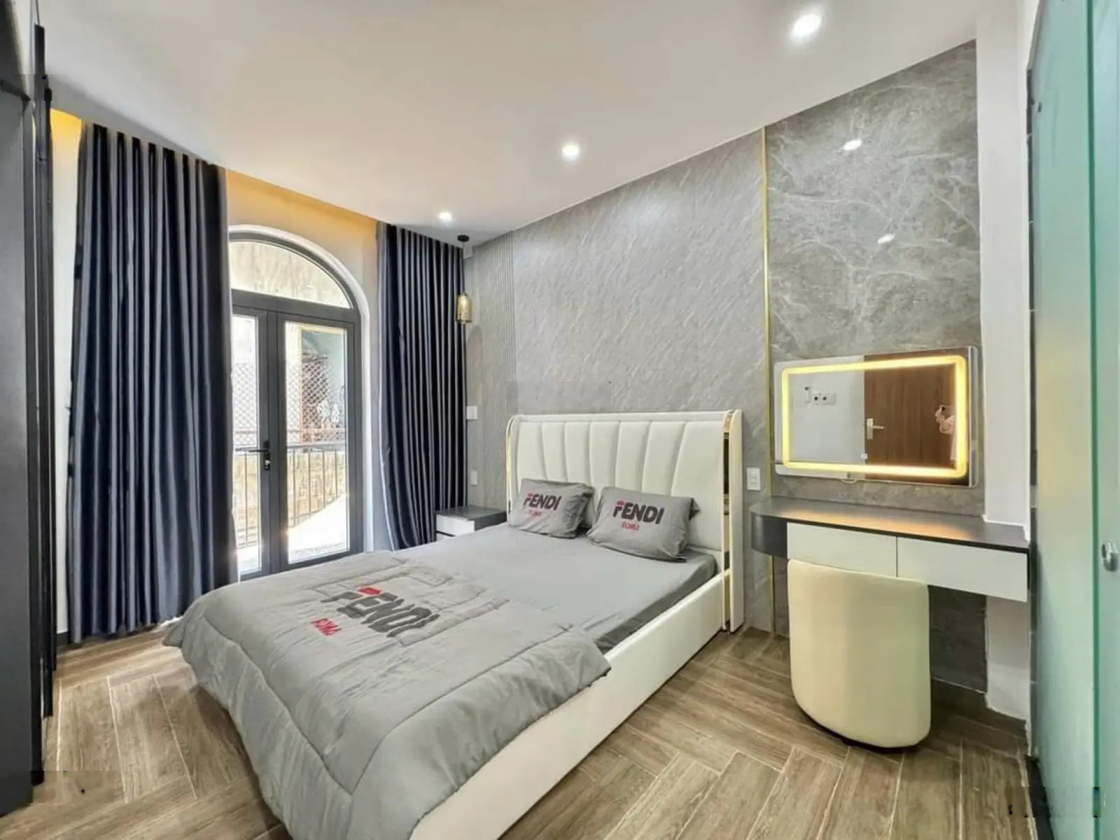 Bán nhà giá mềm - Diện tích lớn 84m2 ngay Phan Văn Trị, P.7, Gò Vấp. Cho thuê 34tr. SHR